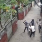 ঢাকার মগবাজারে প্রকাশ্য দিবালোকে চাপাতি হাতে ছিনতাই