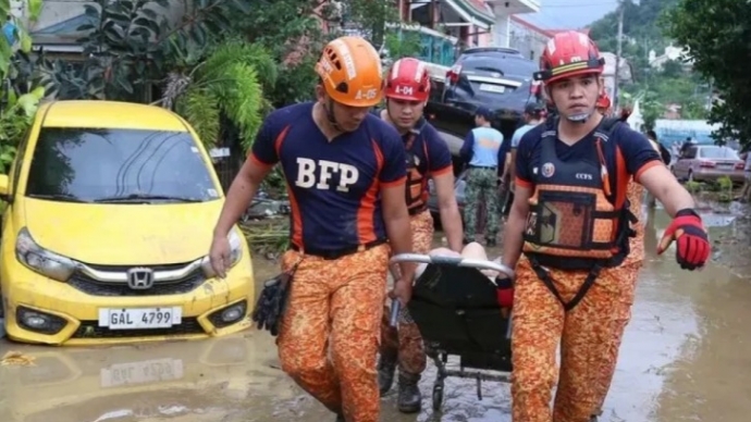 ফিলিপাইনে ভয়াবহ ঘূর্ণিঝড়ের তাণ্ডবে মৃতের সংখ্যা বেড়ে ১৮৮ জনে দাঁড়িয়েছে