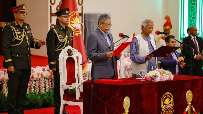অপমানিত বোধ করছেন’ পদত্যাগ করতে চান রাষ্ট্রপতি সাহাবুদ্দিন, রয়টার্সকে সাক্ষাৎকার