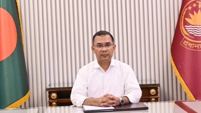 প্রথম কর্মদিবসে সচিবালয়ে প্রধানমন্ত্রীর ঈদ শুভেচ্ছা বিনিময়